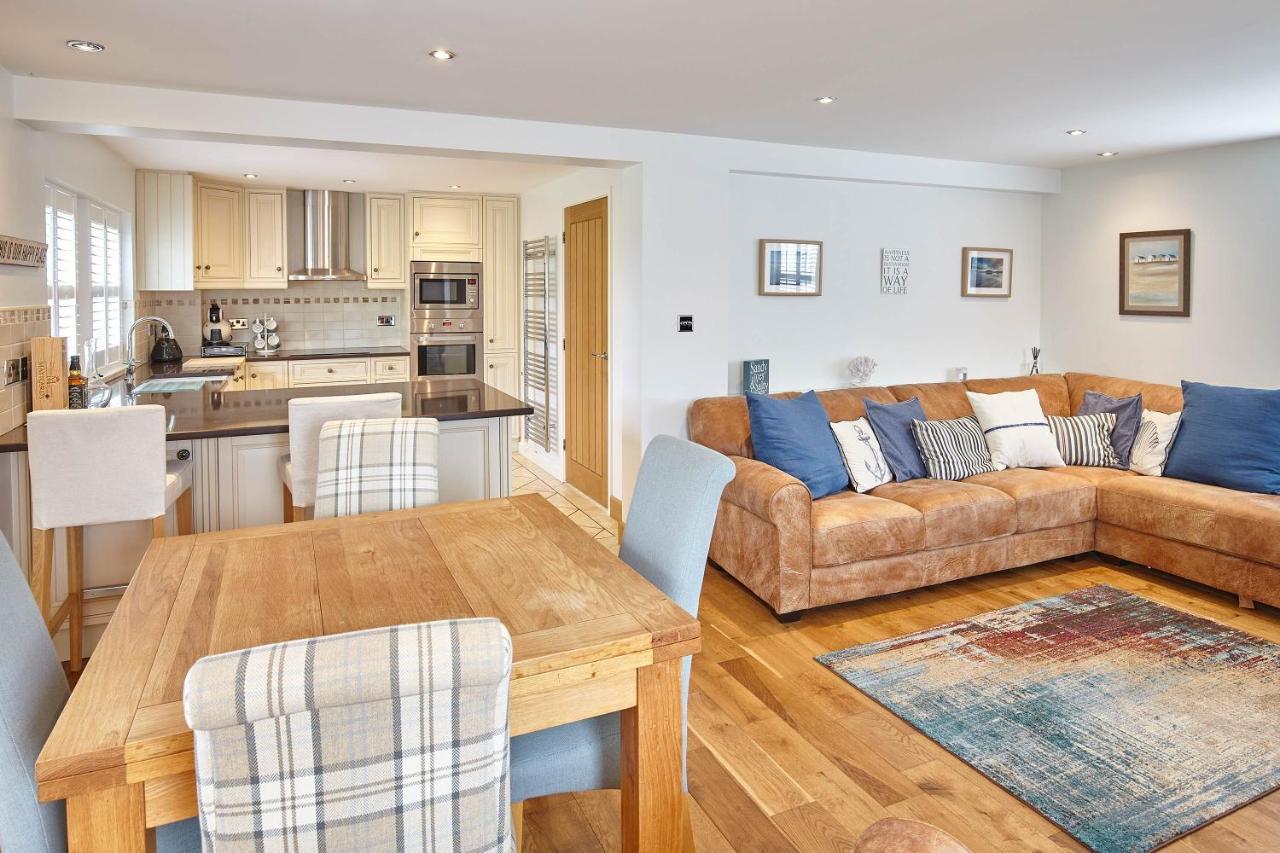 Host & - Doray House * Newton by the Sea